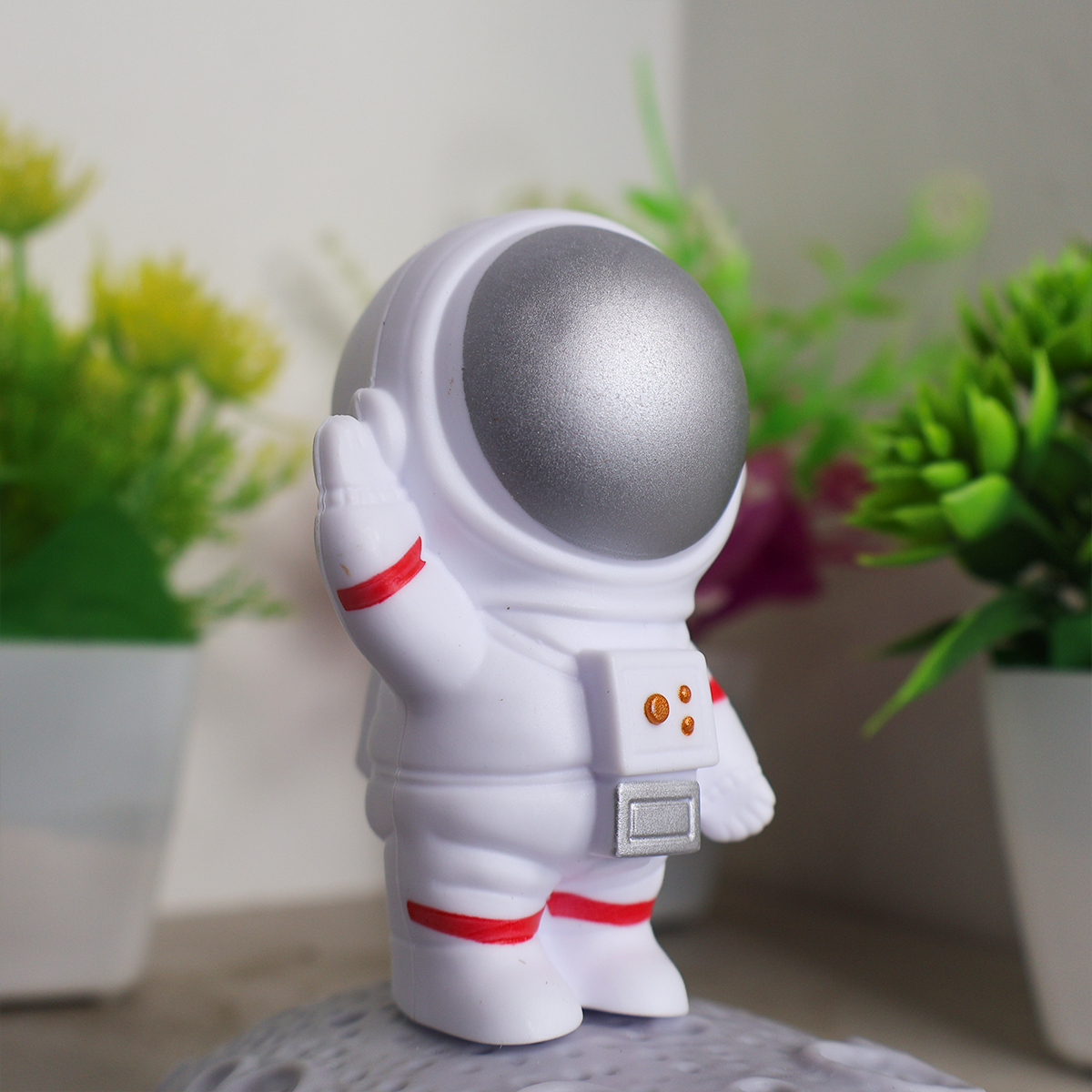 Astronaut Mobile Stand 